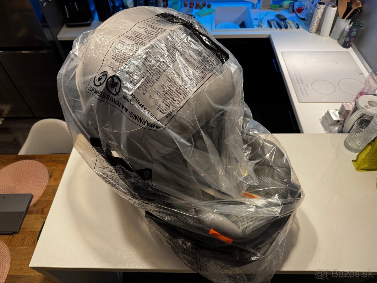 CYBEX Cloud G i-Size PLUS Lava Grey - 6