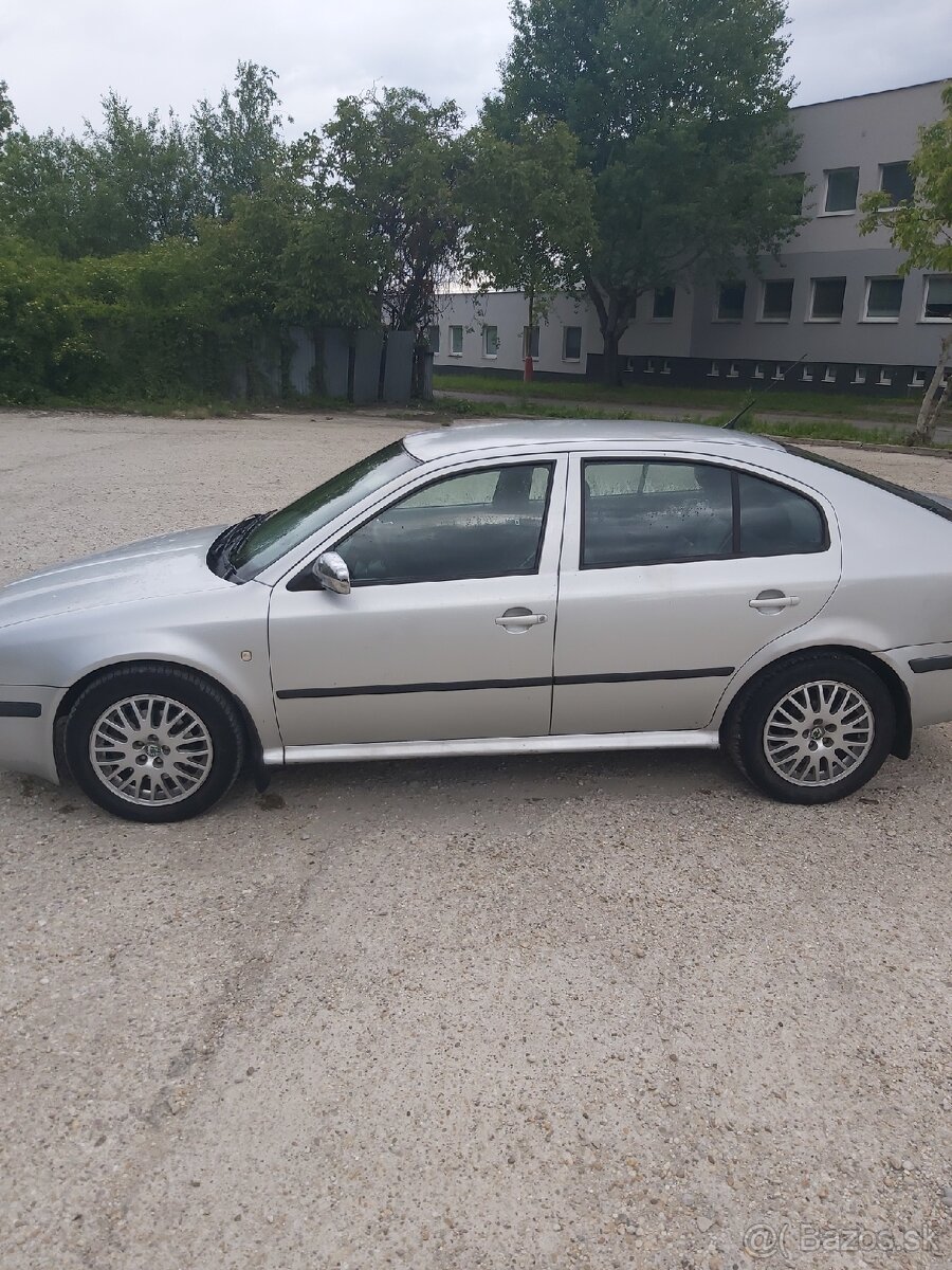 Rozpredám na diely octavia 1 1.9 96kw - 6