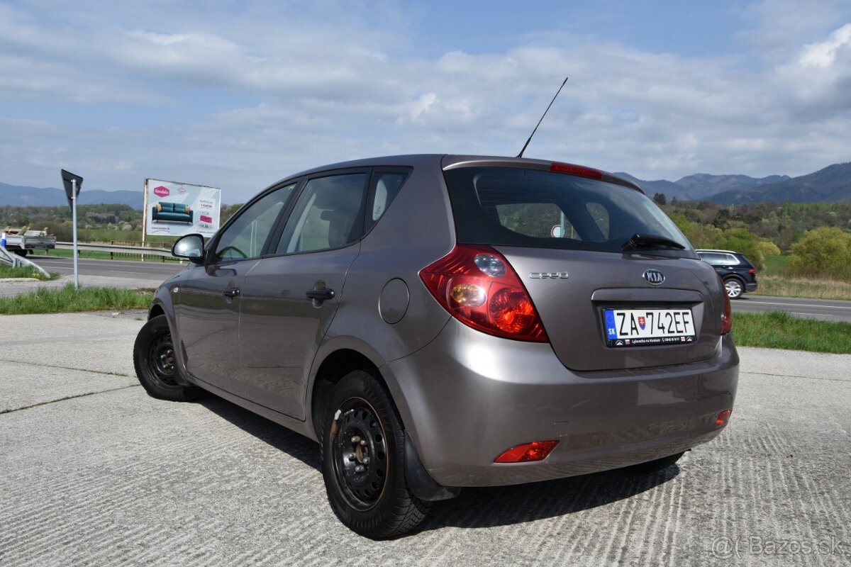 Kia Ceed SW 1.6 CRDi - 6