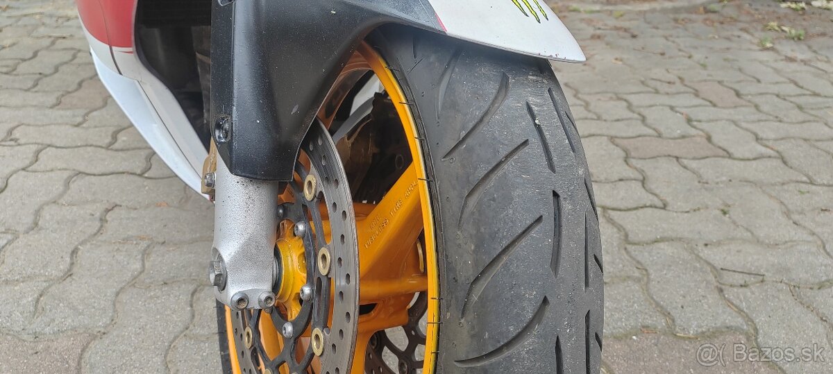 Honda cbr 600 rr - 6