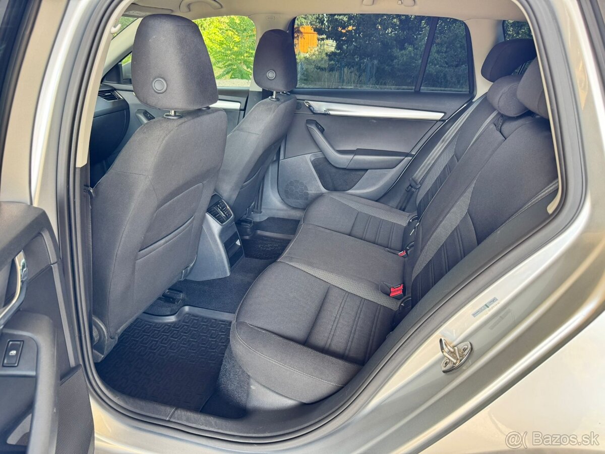 Škoda Octavia III - 6