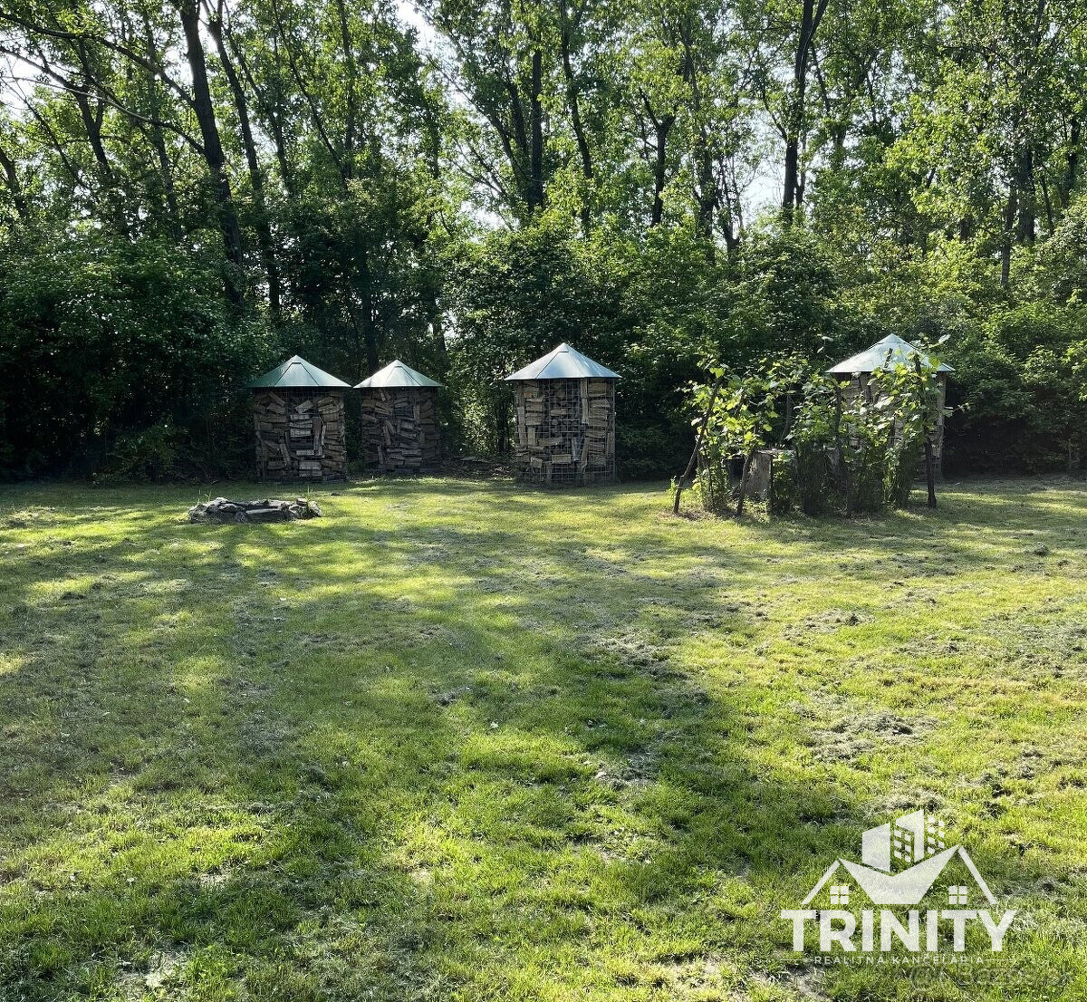 Na predaj pozemky s chatkou medzi mestom Šurany a Palárikovo - 6