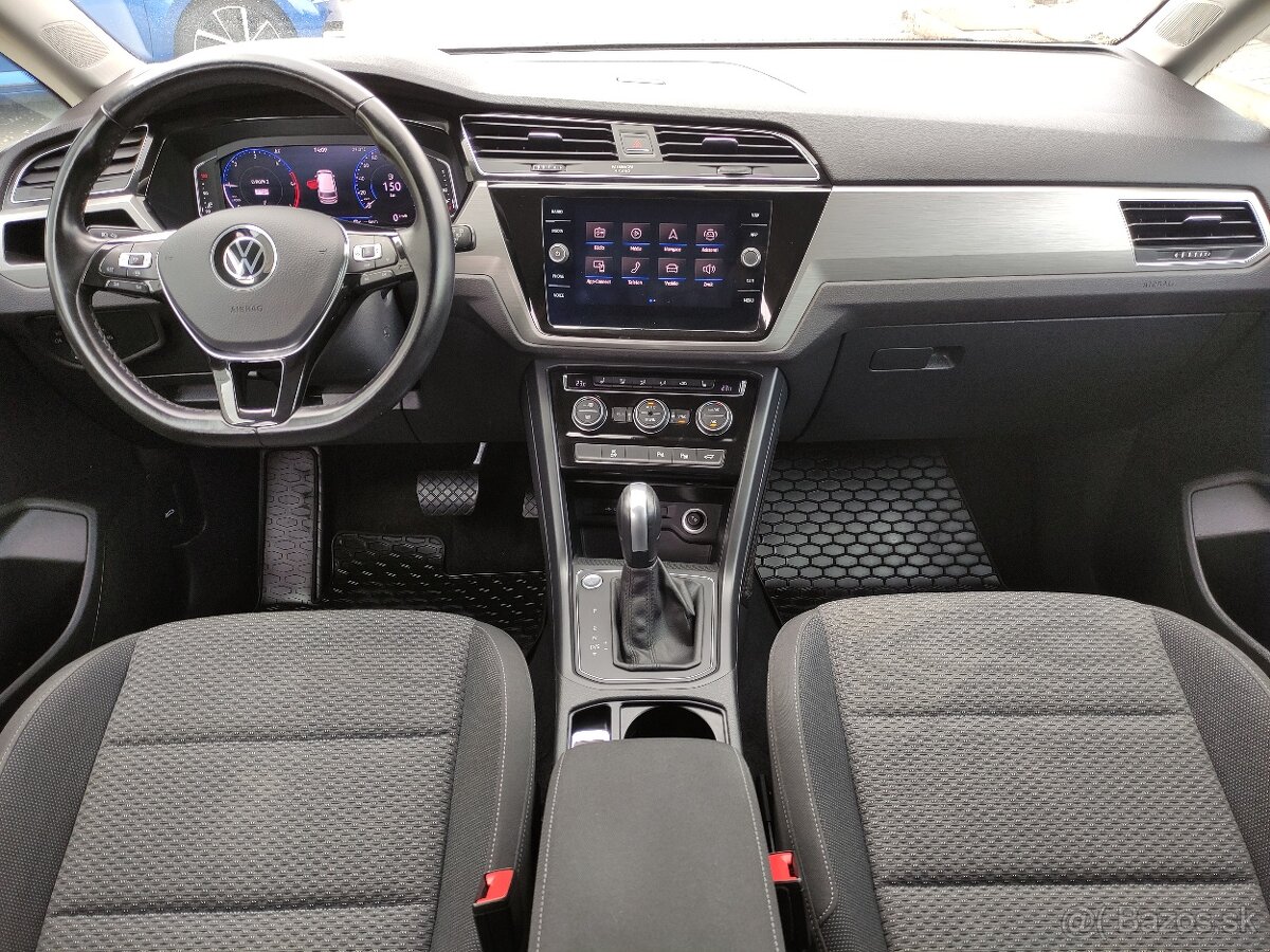 VW Touran TDi DSG FullLED VIRTUAL VYHŘ.SEDAČKY MY21 - 6