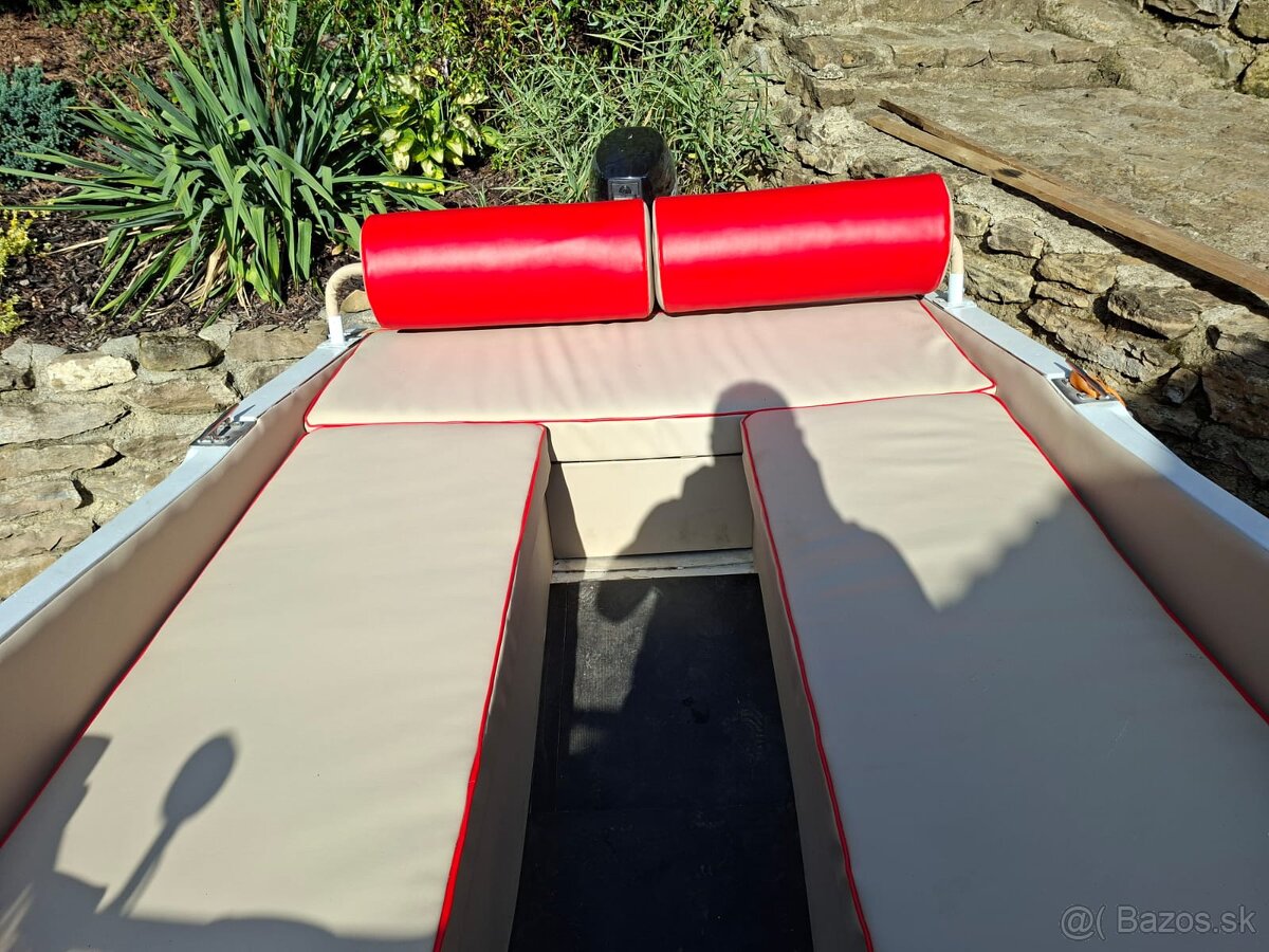 🚤 Predám Loď - štýlový motorový čln – pripravený na leto ☀️ - 6
