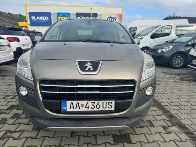 Peugeot 3008 HYbrid AKONTACIA OD 0% - 6
