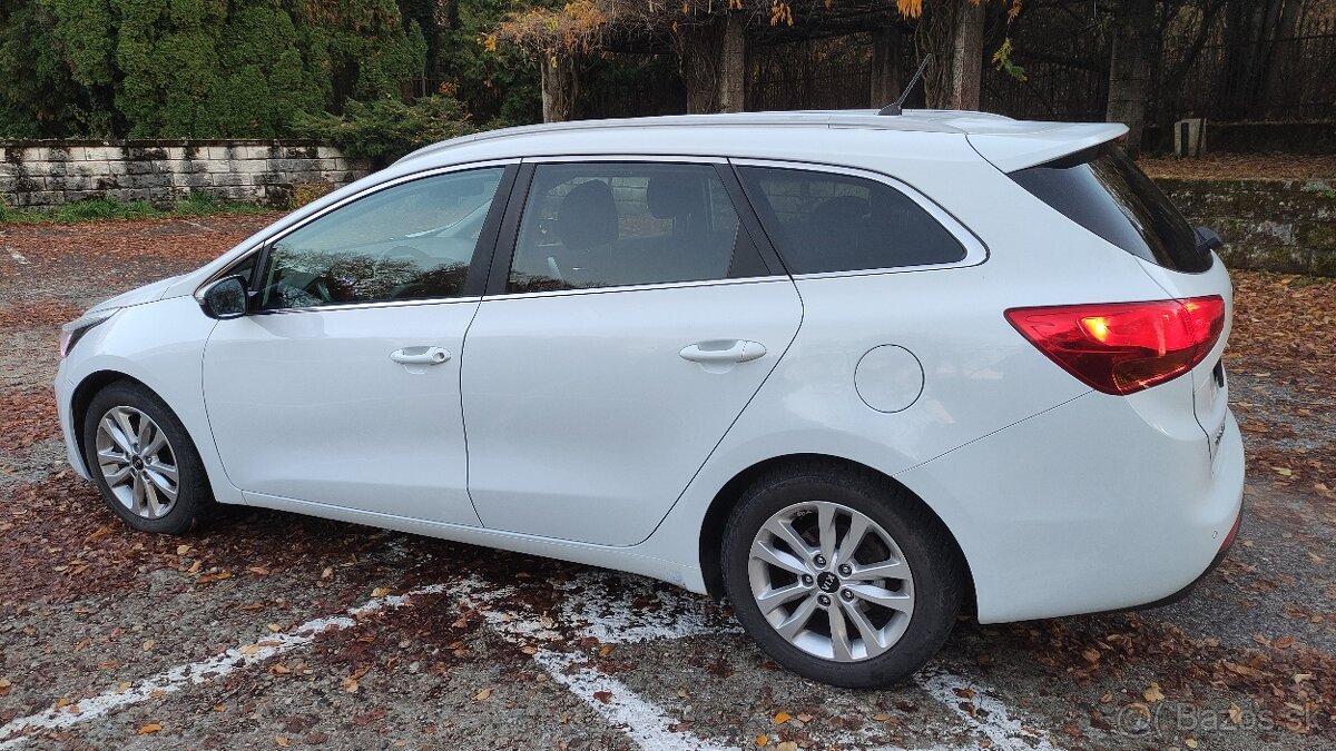 KIA CEED SW 1.6 GDI GOLD A/T (2017) – Po masívnom servise - 6