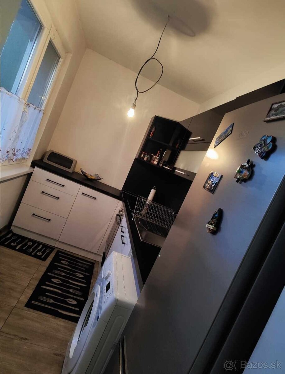 Predám 4-izbový byt v Komárne na Košickej ulici. - 6