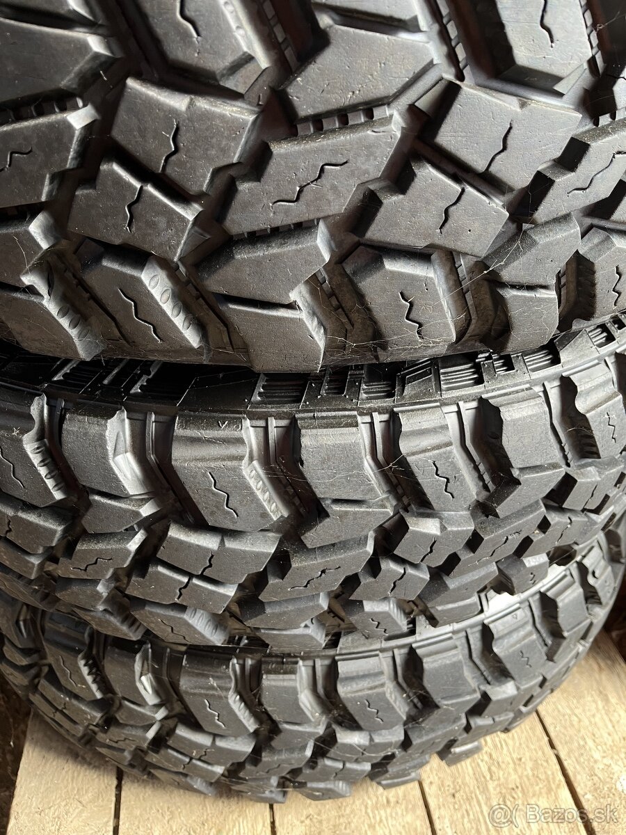 Cooper Discoverer STT PRO 215/85 R16 - 6