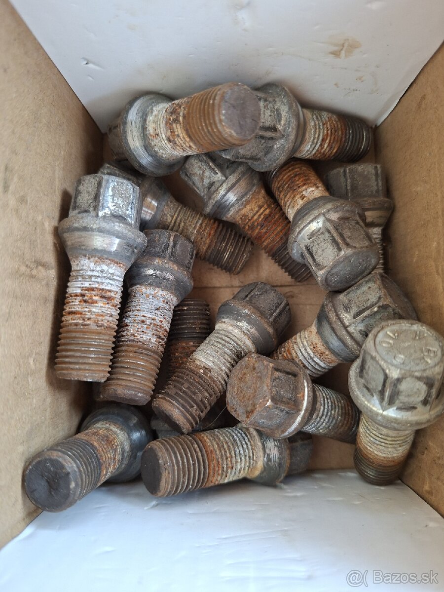 Disky Dezent R17 5x112 ET38 225/45 - 6