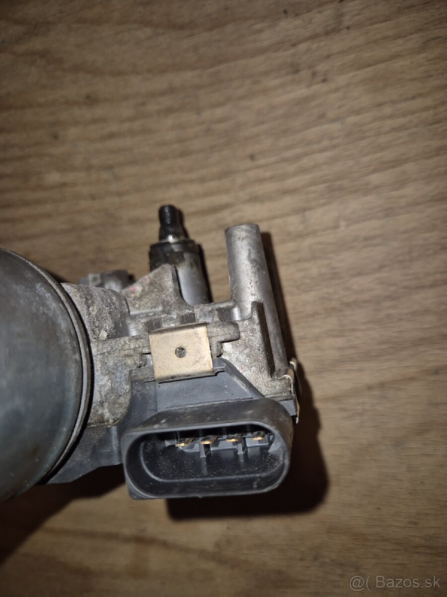 Motorček stieračov - 6