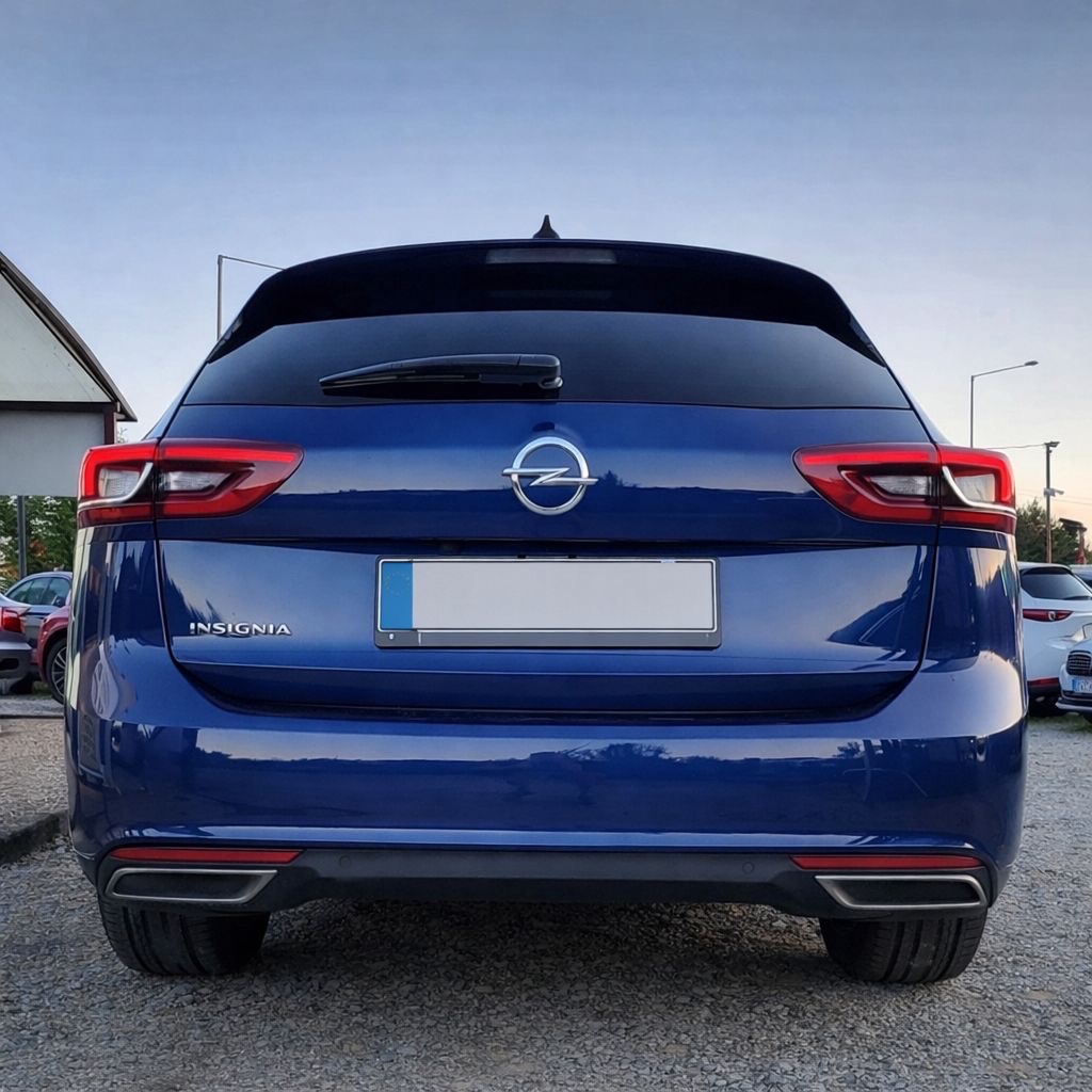 Opel Insignia ST 2021 2.0 FULL VYBAVA - 6
