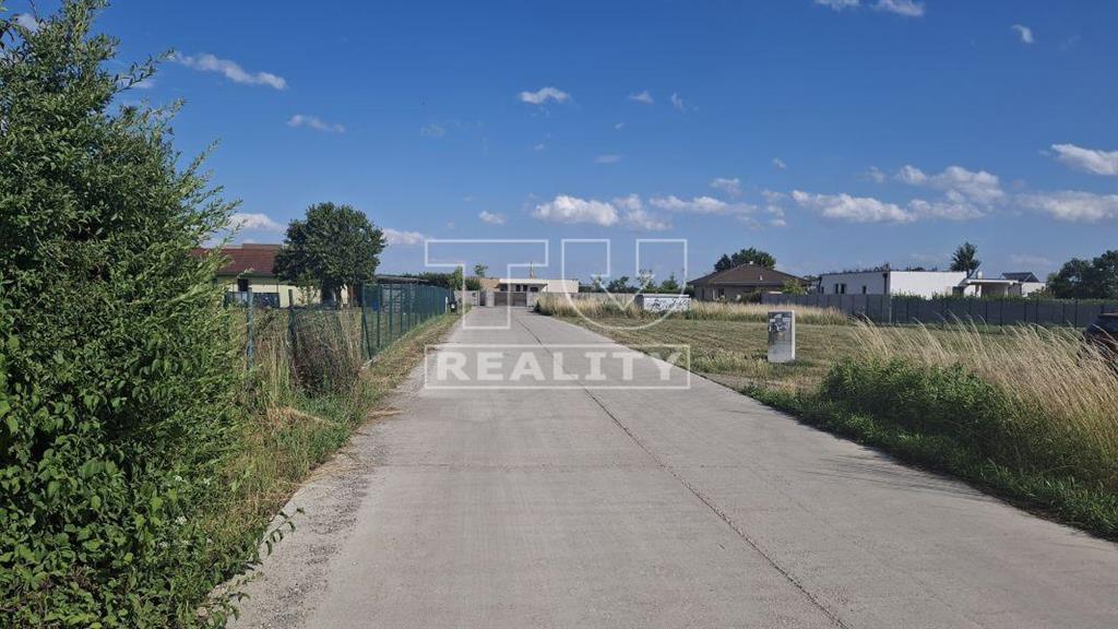 Rekreačný pozemok 700 m2 Pri jazerách Nové Košariská ,... - 6