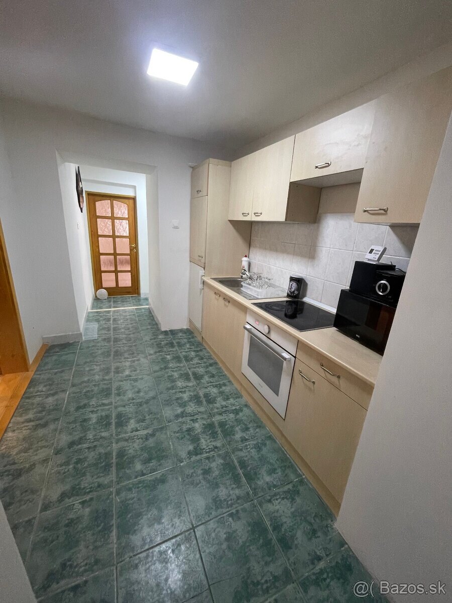 MH216-Na prenájom kancelárske priestory v obci Chotín - 6