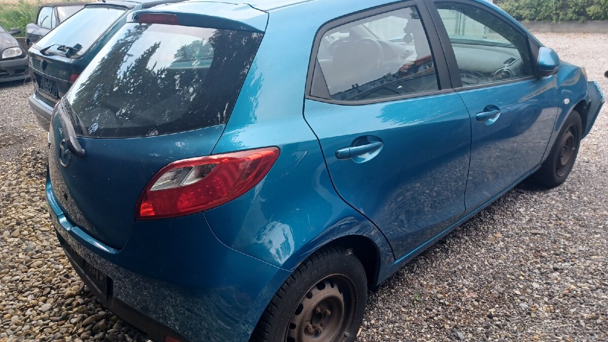 Mazda 2 1.35i rok 2007-13 153.200km - 6