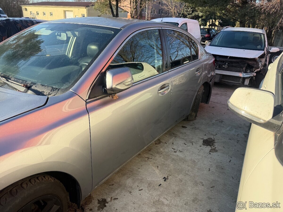 Rozpredam Subaru Legacy V 2.5i AWD - 6