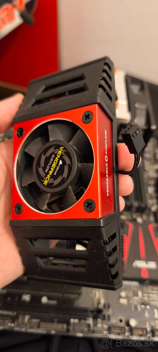 Corsair Vengeance DDR3 4x4GB plus chladič - 6