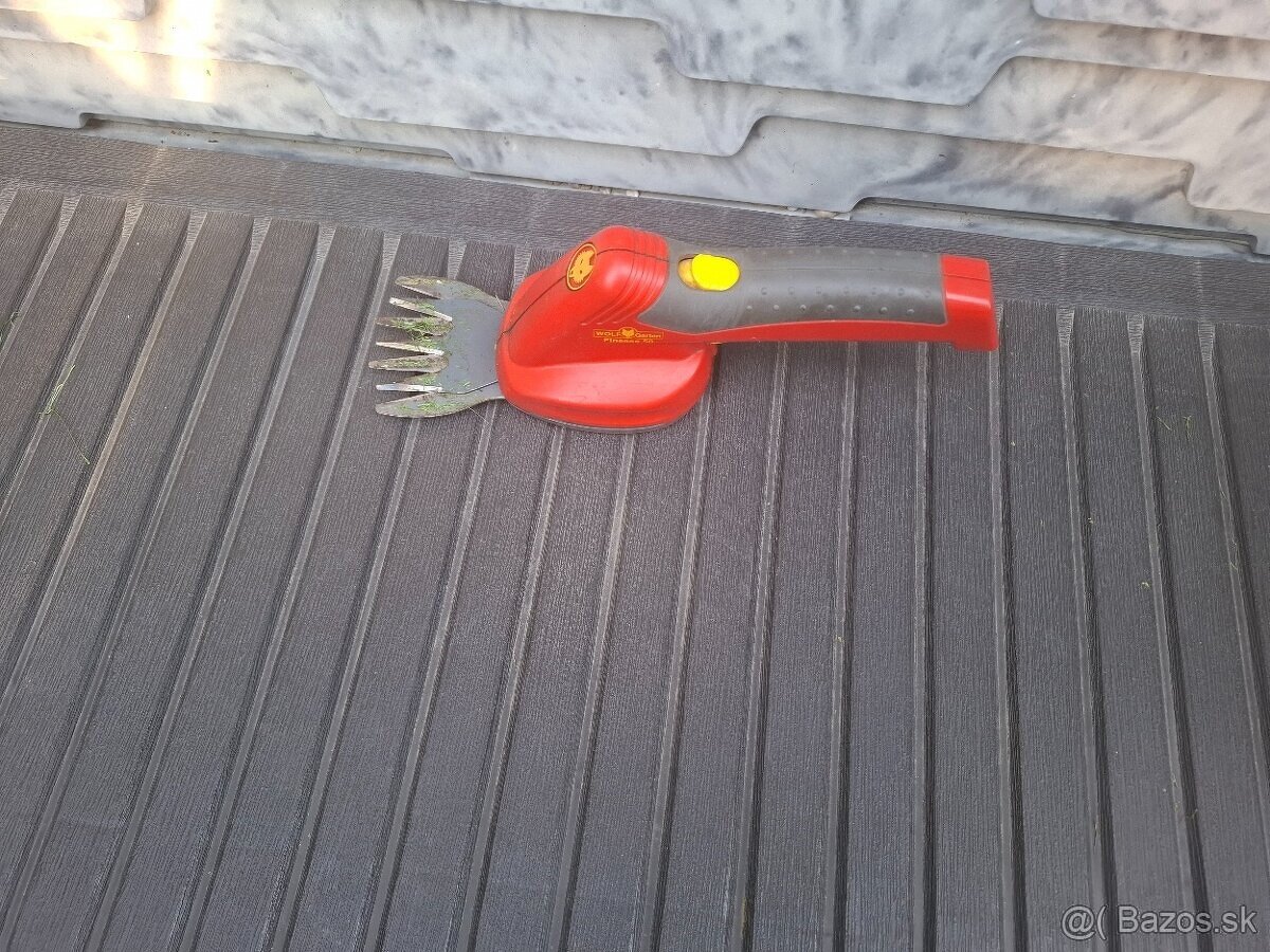 Kosačka a nožnice - 6