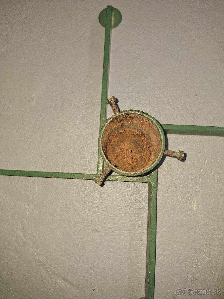 Predám stojan na vianocny stromcek. - 6