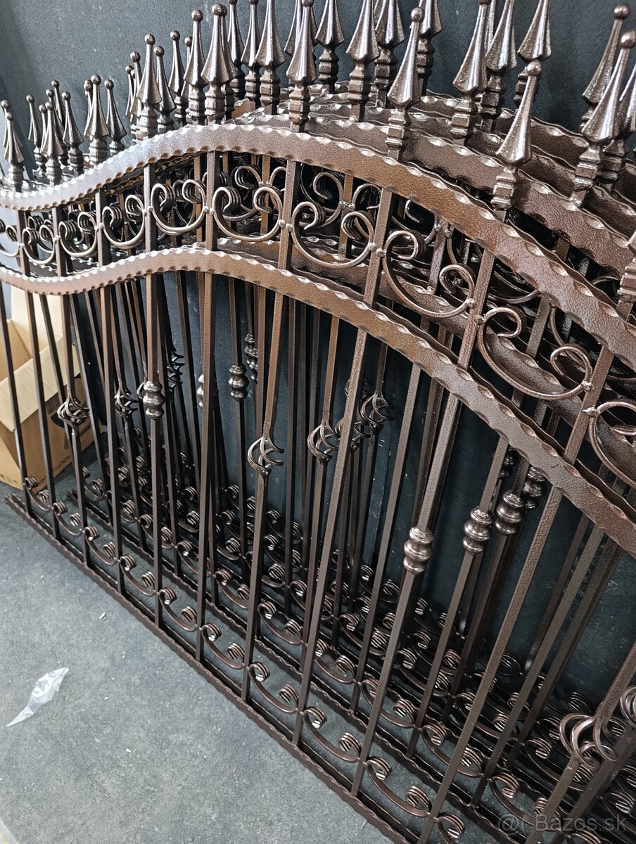 Kované brány, ploty a zábradlia. - 6