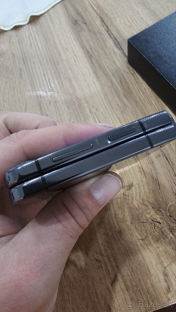 Samsung Galaxy Z flip 5 - 6