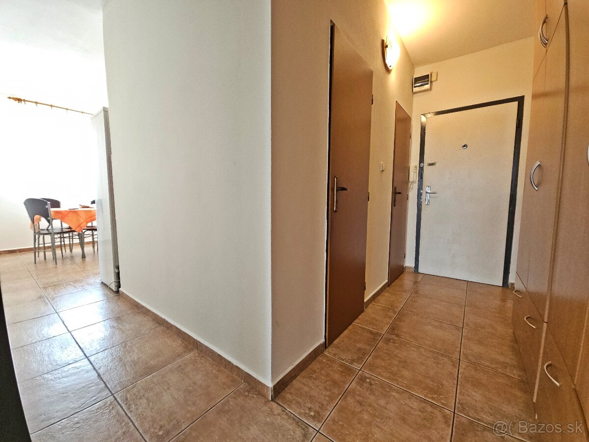 Veľký 2 izb. byt, 58m2 + loggia, prenájom, Krosnianska 77, K - 6