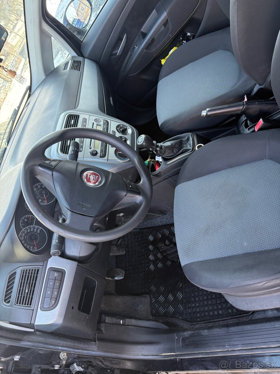 Fiat punto grande - 6