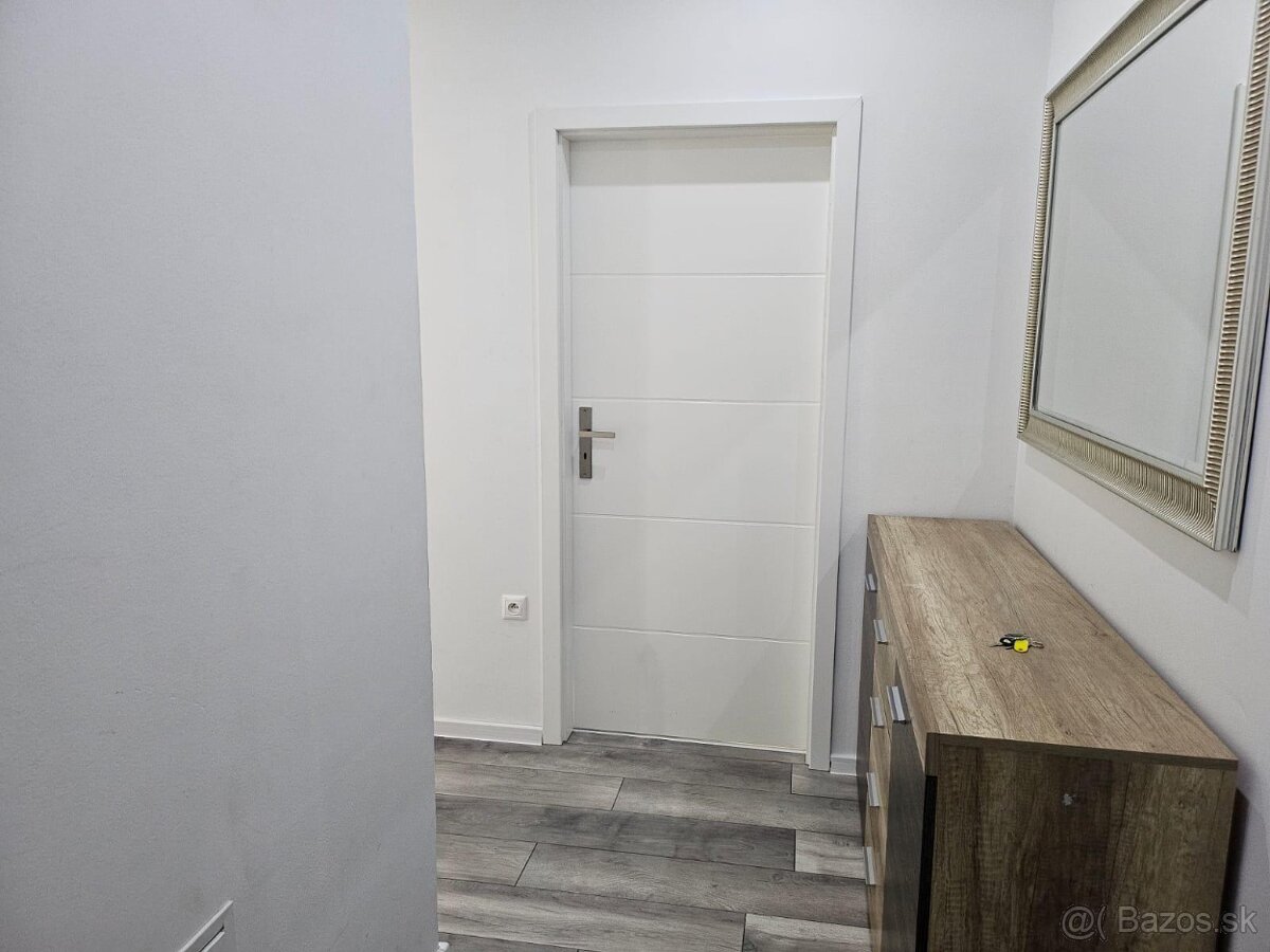 Dvojizbový zariadený byt v centre Žiliny - 6