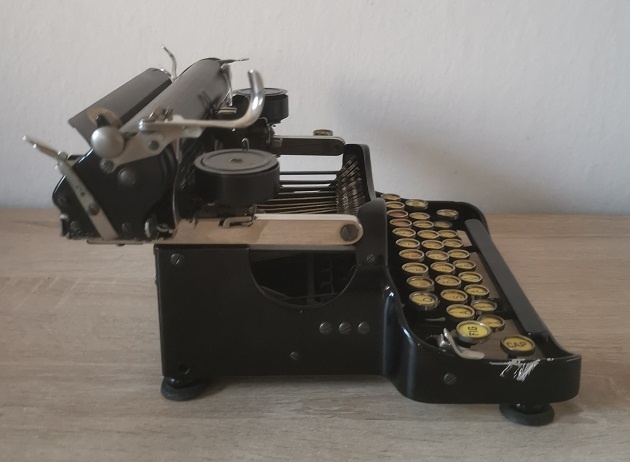 Starožitný písací stroj Corona 3 z roku 1924 - 6