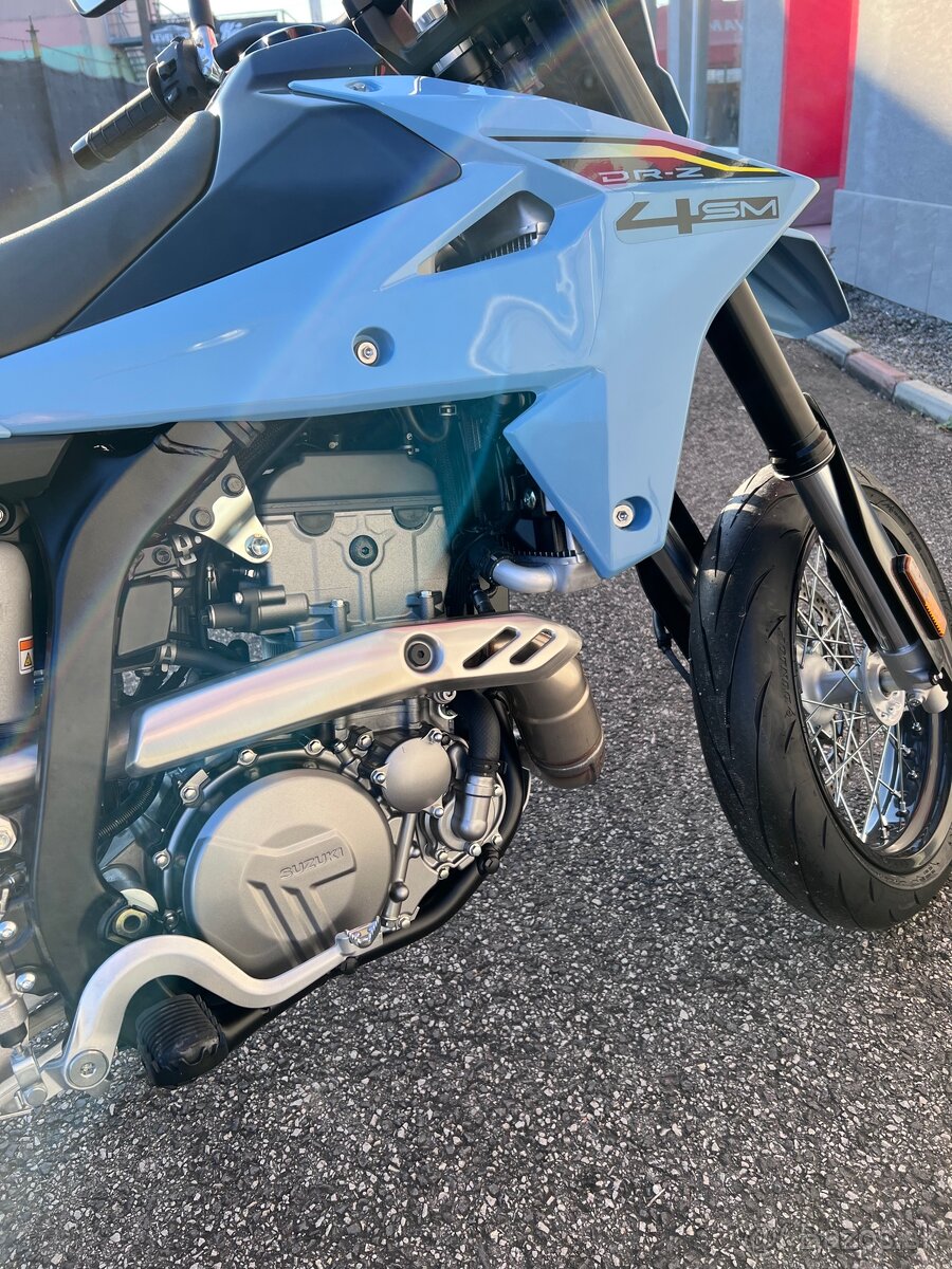 Suzuki DR-Z4 SM 2026 - 6