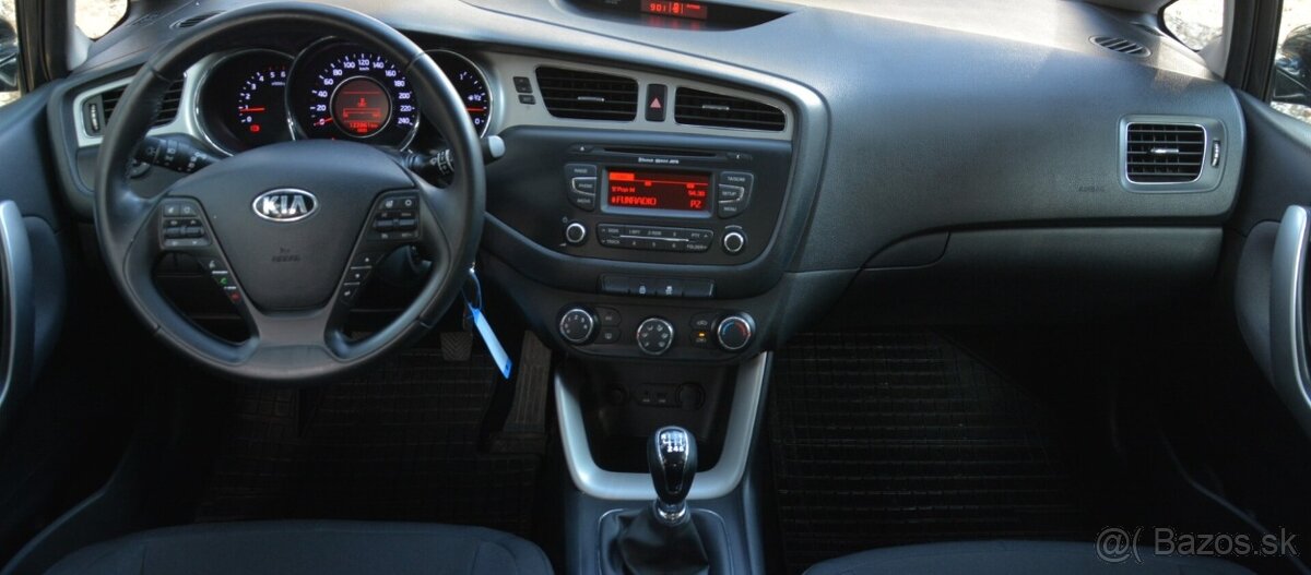KIA Cee’d 1.6 CRDi, SR. voz - 6