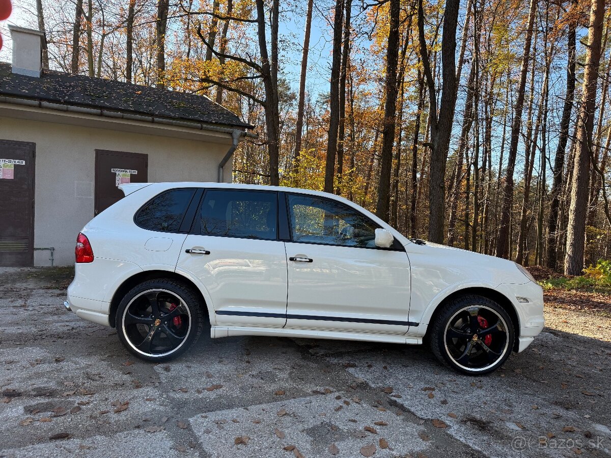 PORSCHE Cayenne GTS 4.8 - 6