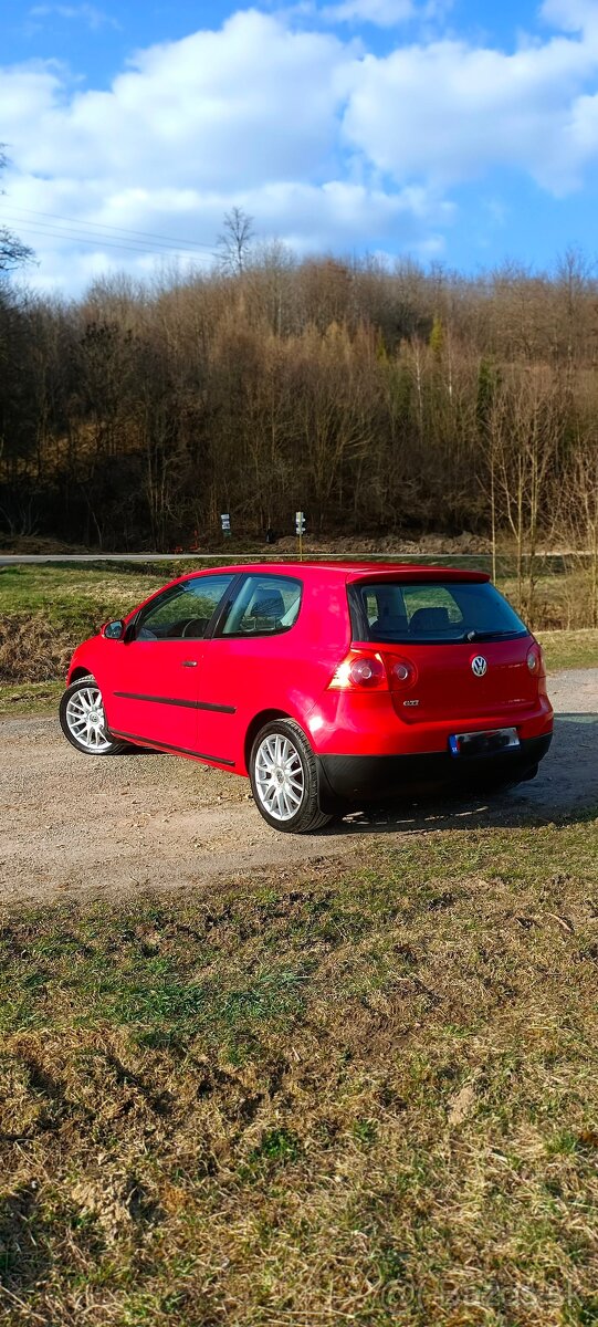 Golf V 215000km nová STK - 6