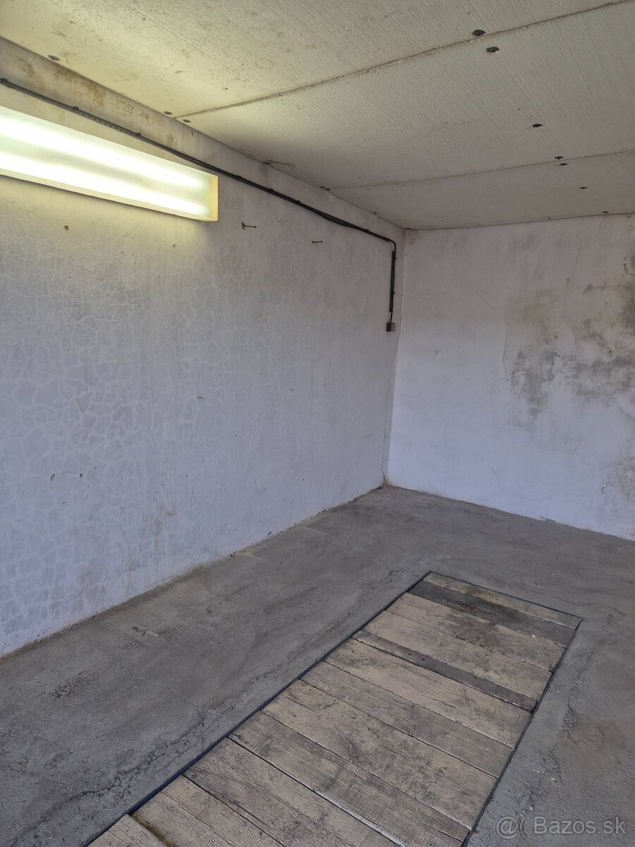 GARÁŽ NA UL.ODBORÁROV V KN. - 6