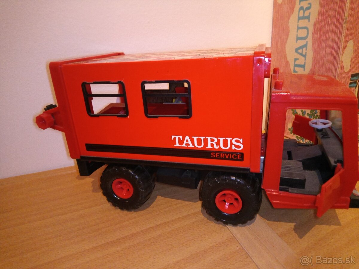 Staré hračky - Taurus - 6