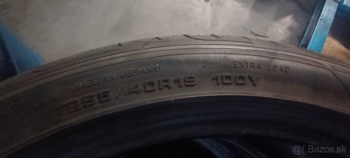 255 40 R19 letné good year - 6