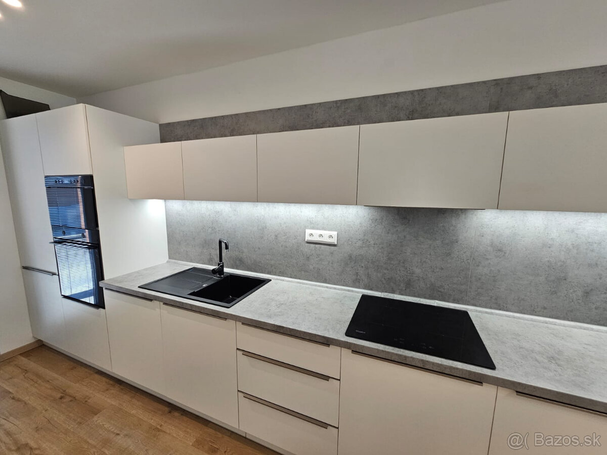 PRENÁJOM 5 - izbového domu medzi Prešovom a Košicami - 6