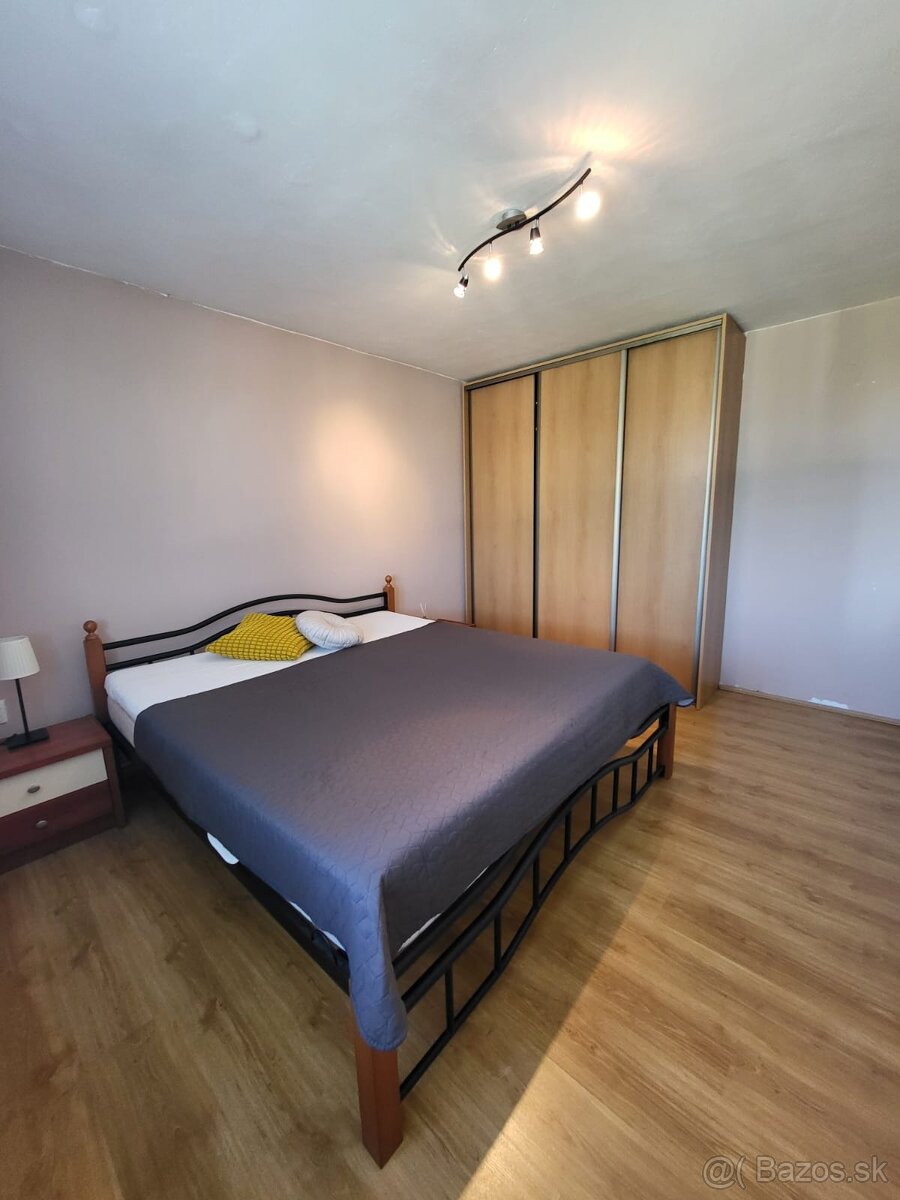 NA PREDAJ: 3-izbový byt so záhradkou v Palárikove - 6