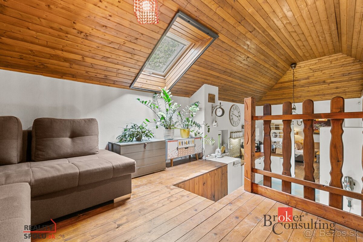 Na predaj: rodinný dom s vlastným štýlom a blízko lesa - Bra - 6