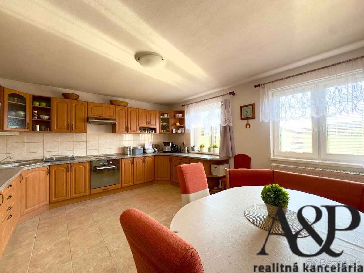 4 IZBOVÝ RD S GARÁŽOU, POZEMOK 960M2, BREZOVÁ POD BRADLOM - 6