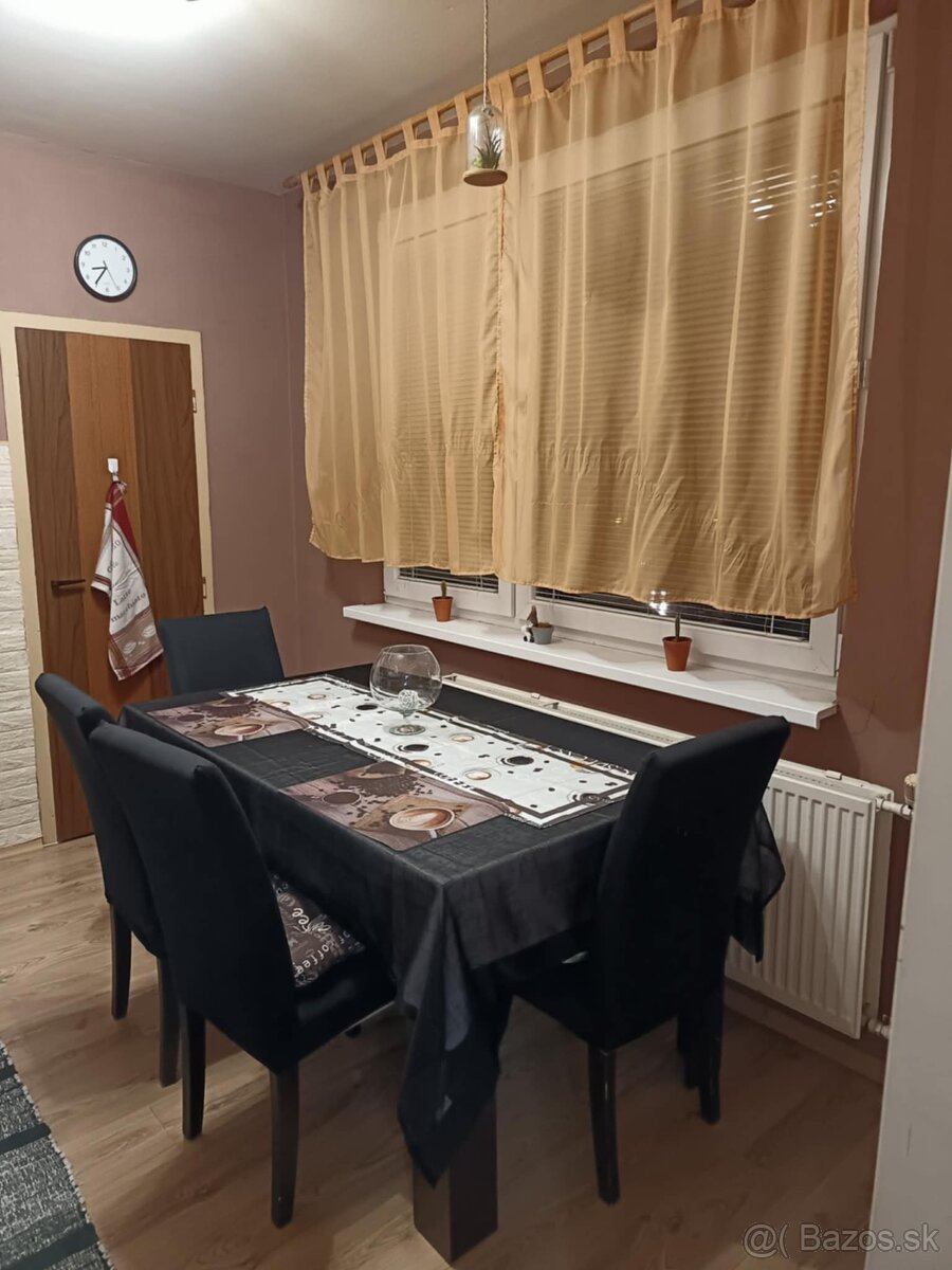 Prenájom 2 iz. byt Levice - Mochovská - 6