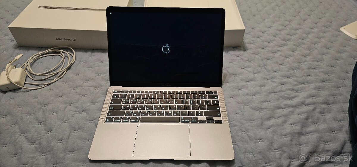 Mac Book M1 256GB žiadny škrabanec - 6