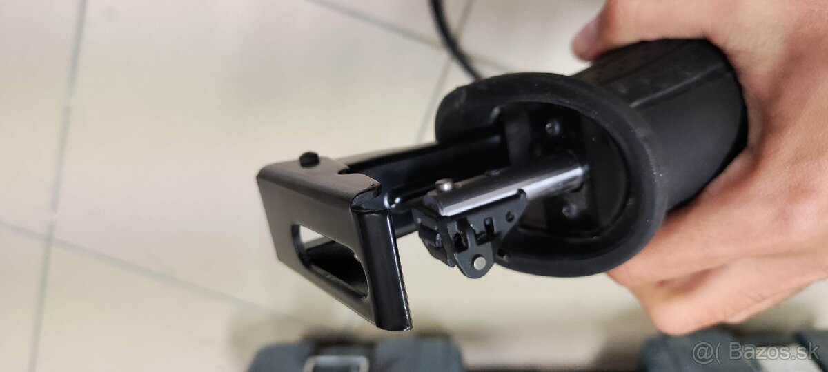 Predam chvostovu pilu Bosch GSA 1100 E - 6