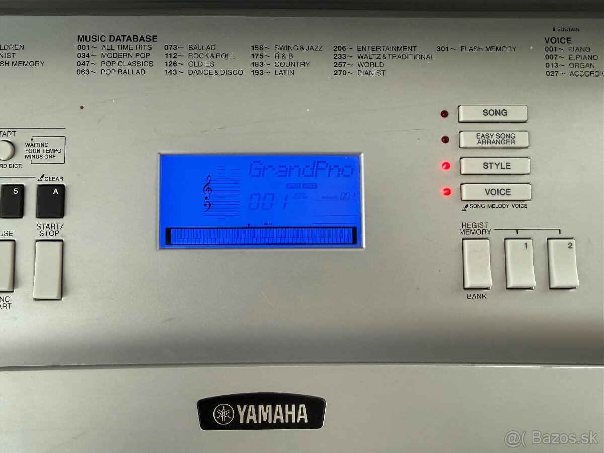 Yamaha DGX 230 - 6