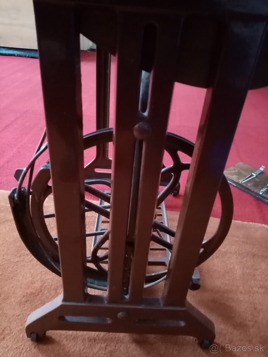 MINERVA (typ 122) – šijací stroj - 6