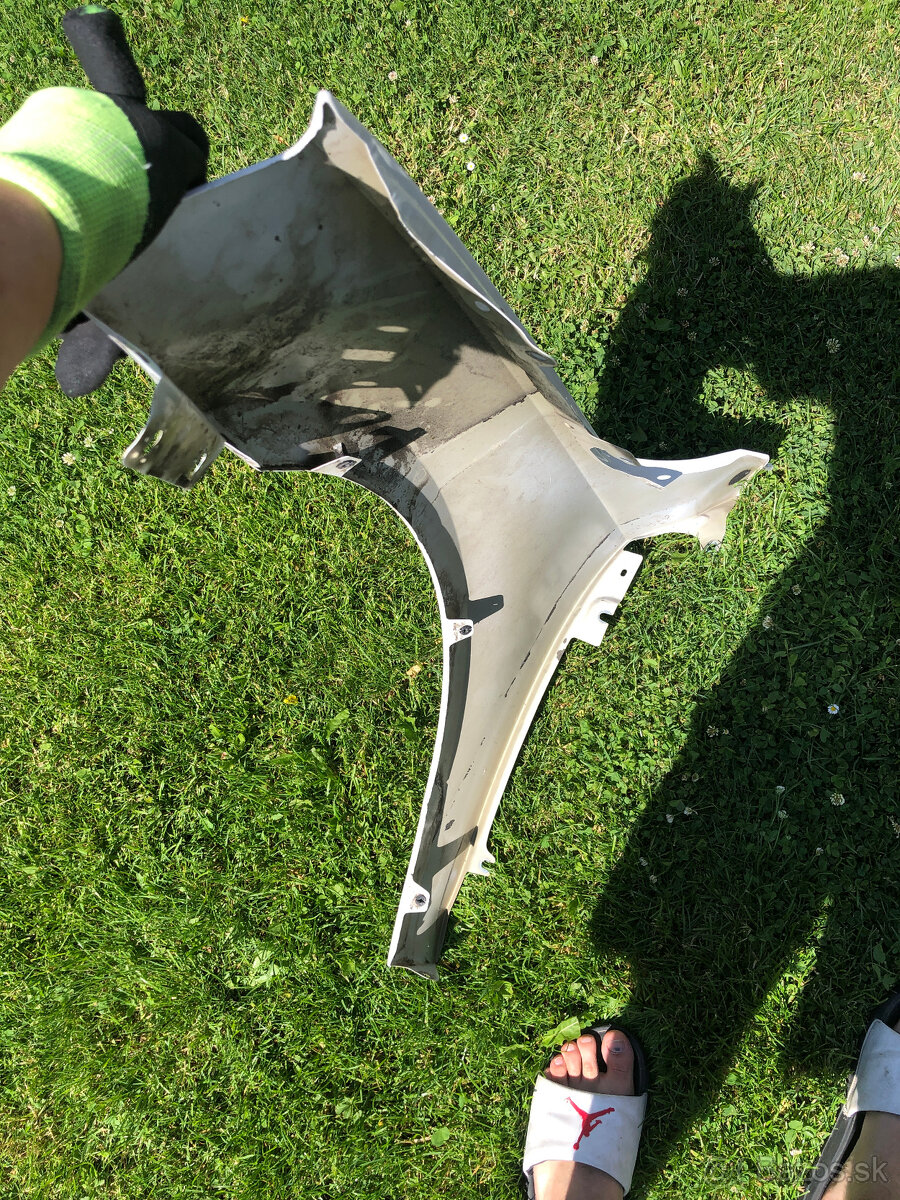 predni blatnik skoda octavia iii 3 12-17 pravy bily - 6