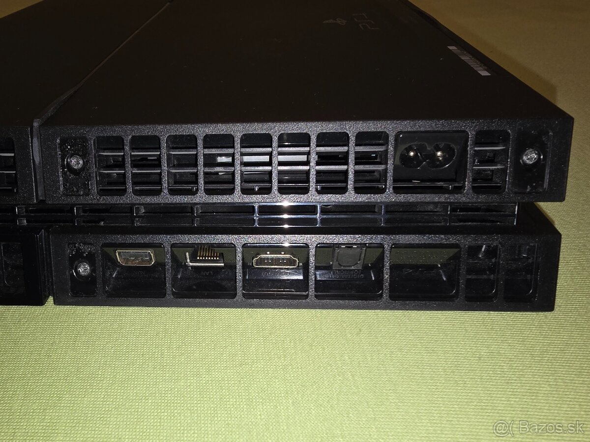 Predám PS4 500GB + 3x Dualshock ovladac - 6