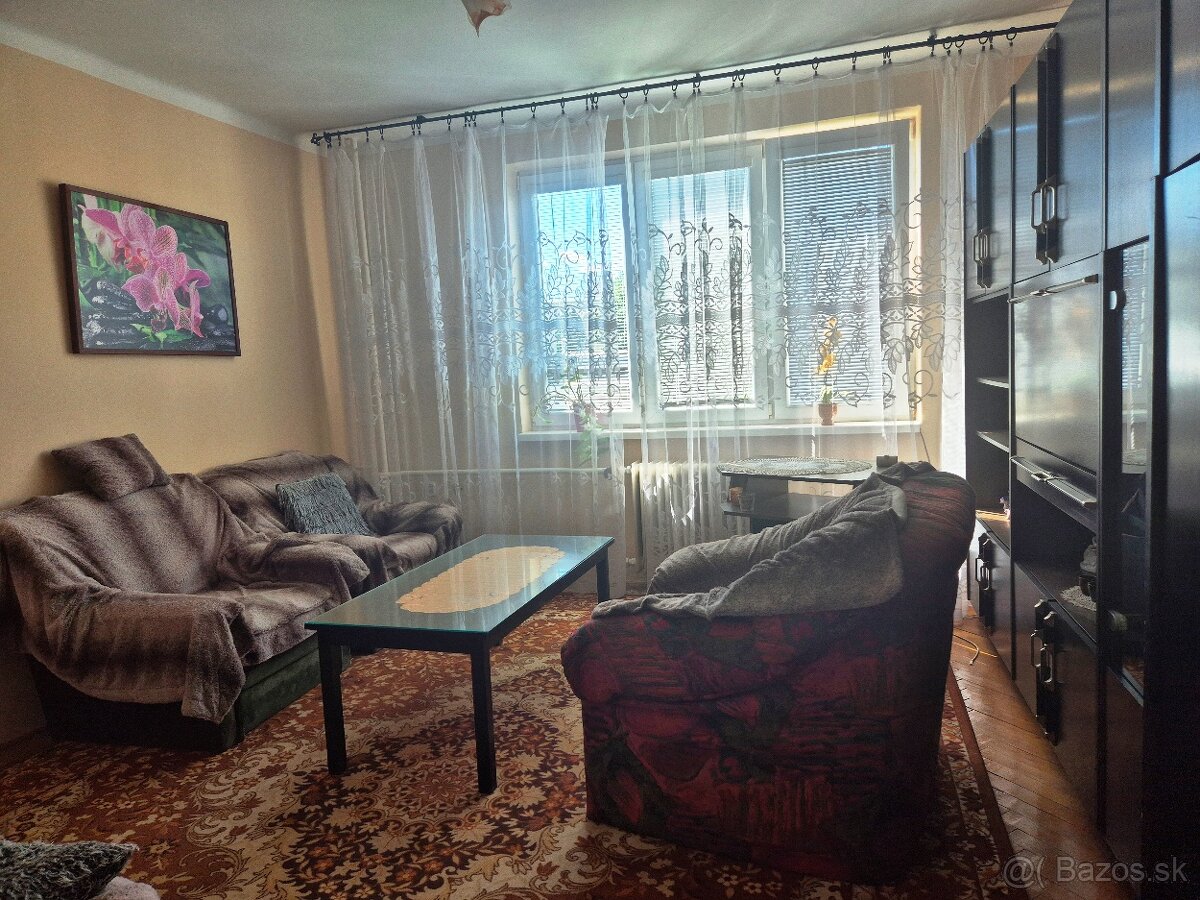 3 izbový byt na predaj s garážou v Nových Zámkoch. - 6