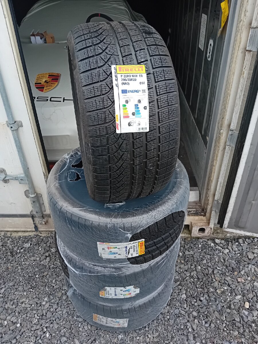 Pirelli Pzero Winter 295/35R20 101V - 6