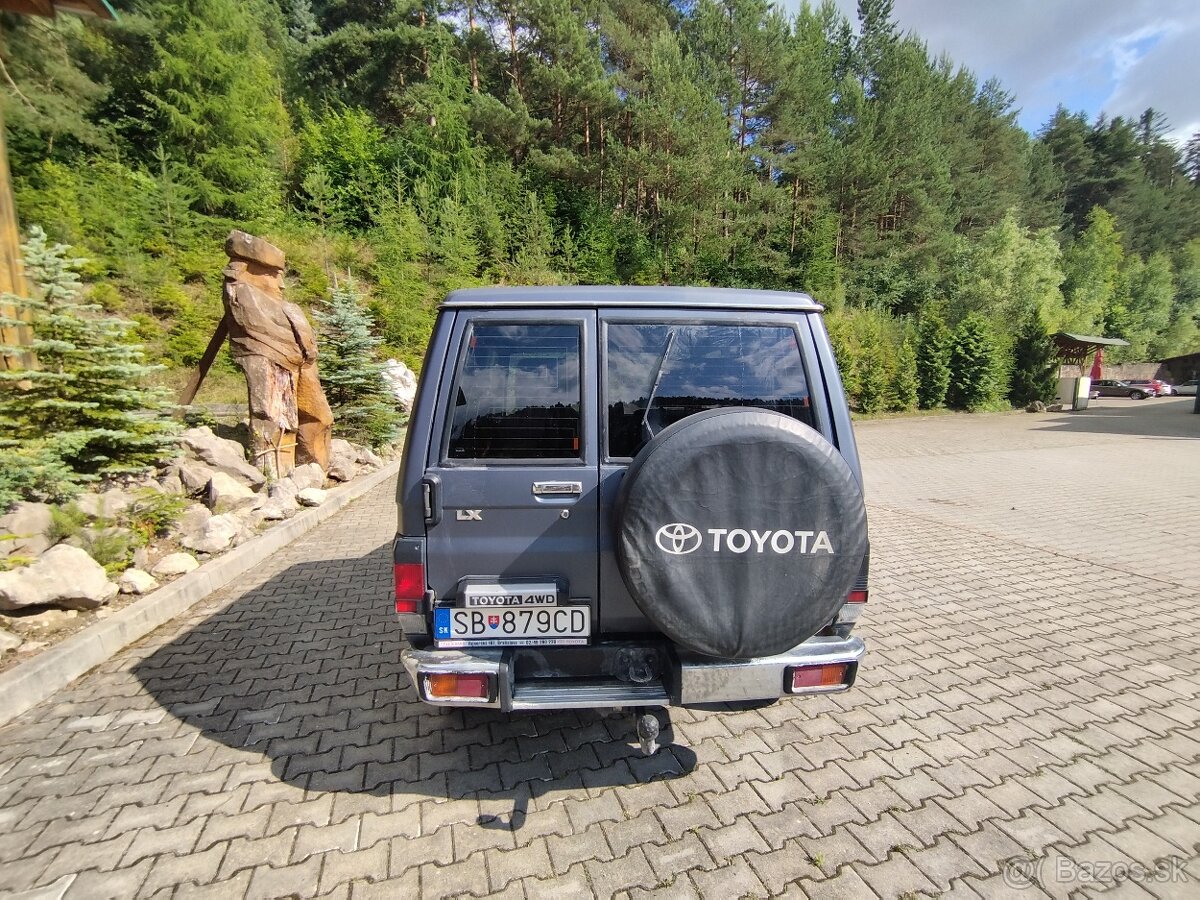 Toyota Land cruiser 70 - 6