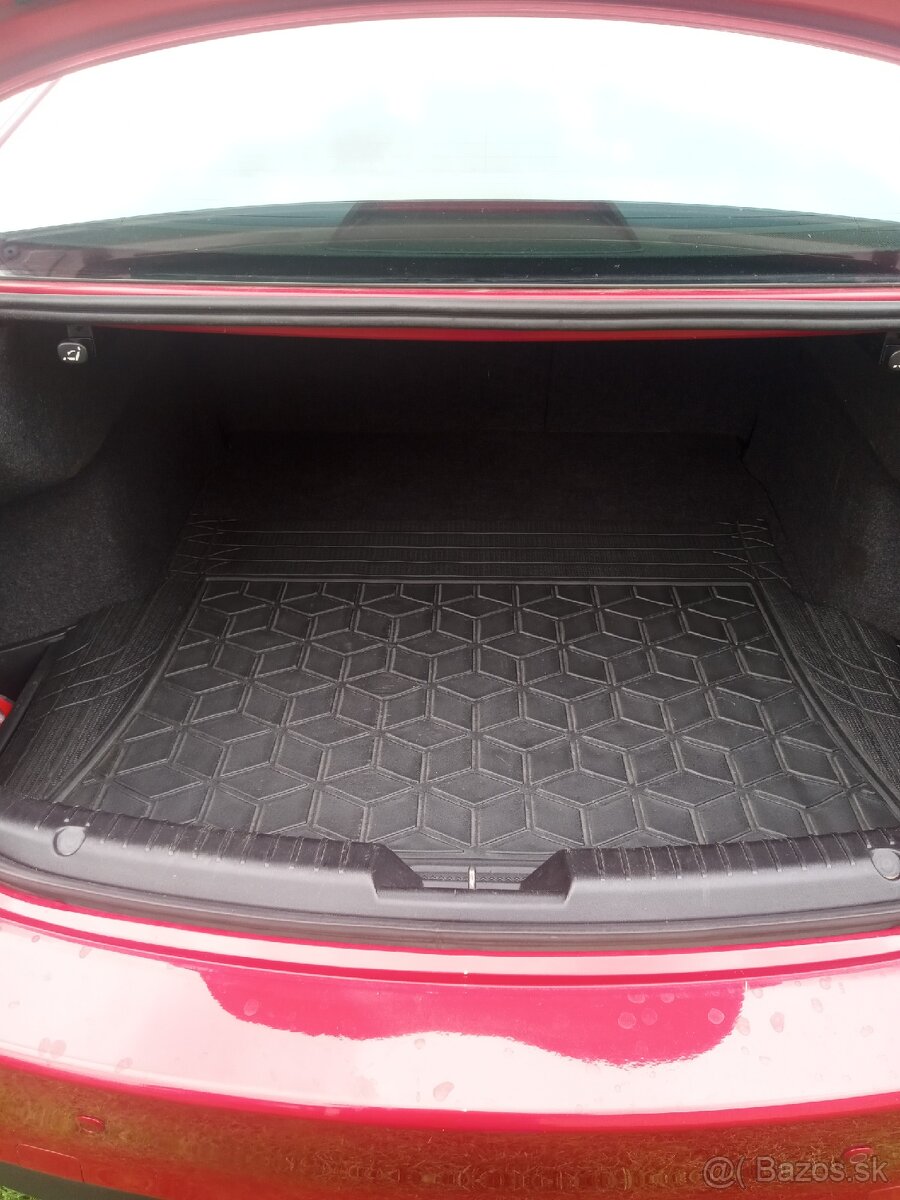 Mazda 6, benzín - 6